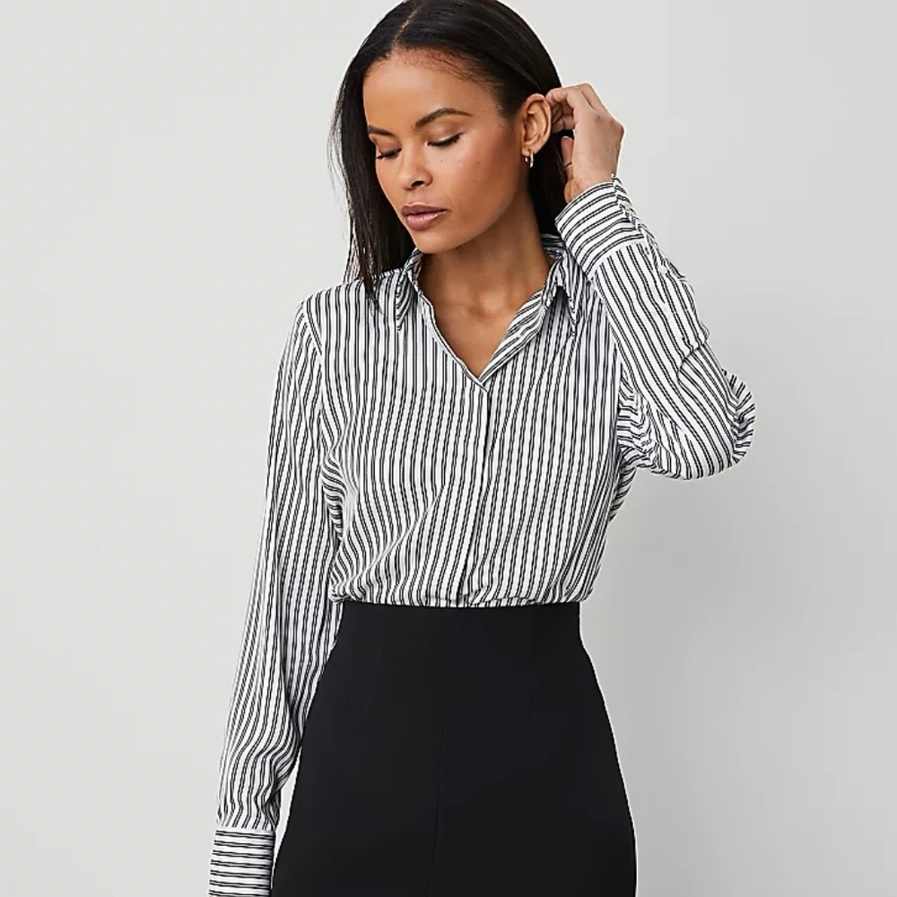 Ann Taylor Factory Petite Cotton White Black Stripe Button Down Blouse